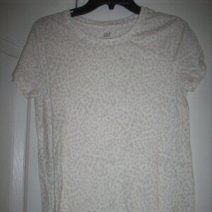 Women's GAP Favorite T-Shirt Size Medium